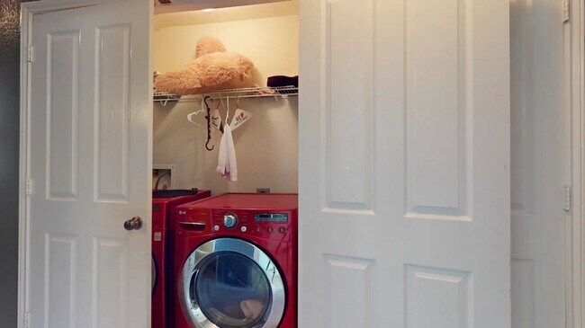 Building Photo - 8030 Singing Sonnet Ln