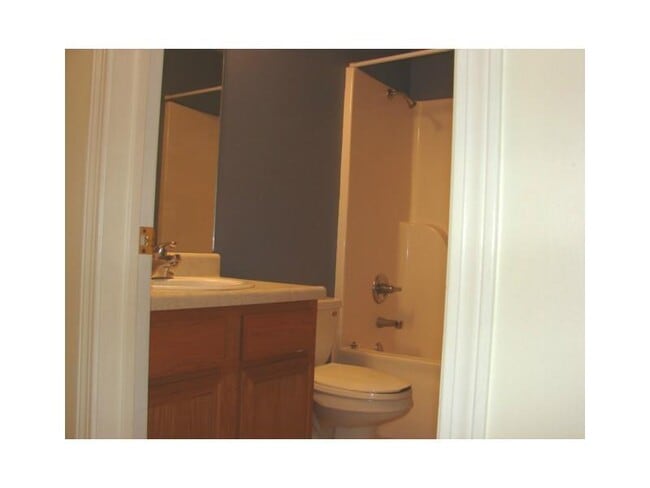 Building Photo - 2601 SW Aztec Pl