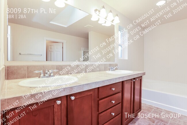 Building Photo - 8009 87th Pl NE