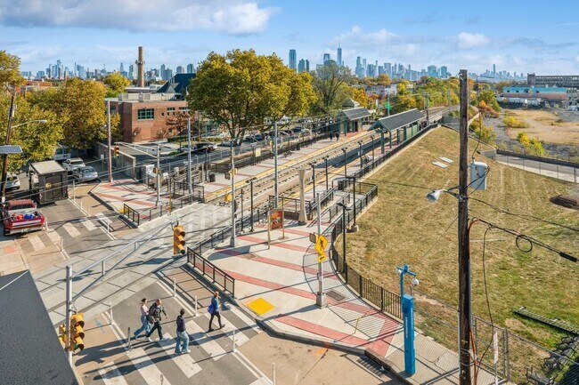 Building Photo - 201-205 Randolph Ave