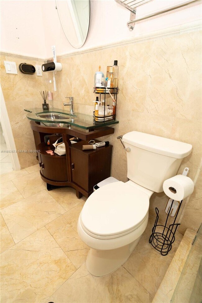 Building Photo - 298 E 3rd St