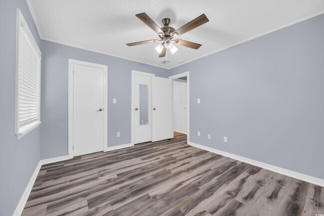 Building Photo - 950 Forestbrook Rd