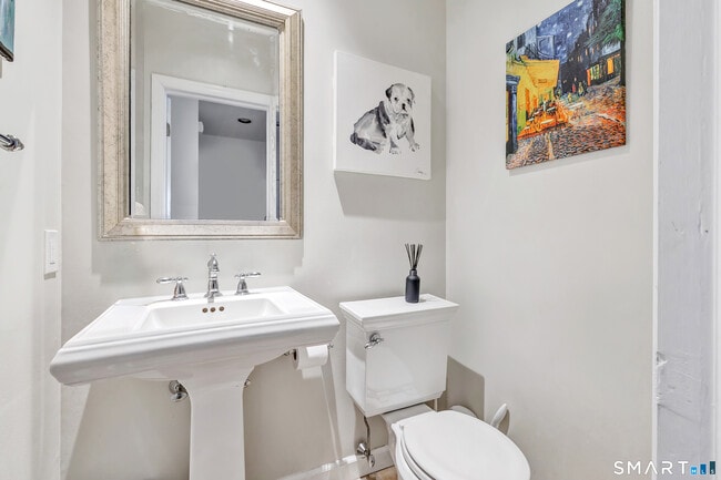 Building Photo - 553 Judd Rd