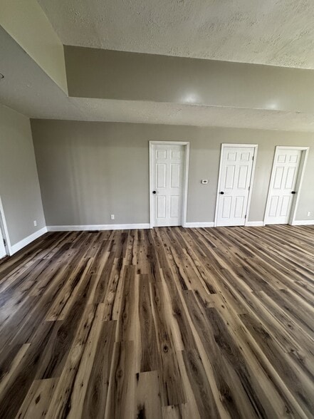 Building Photo - 118 Bank St