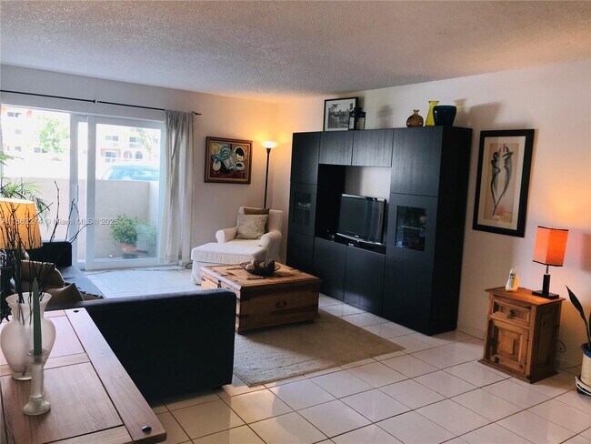 Primary Photo - 7715 SW 86th St