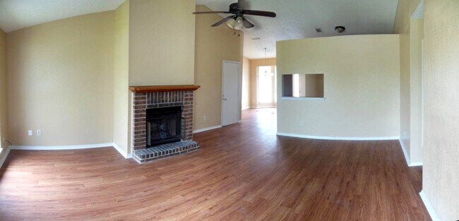 Building Photo - 1806 Bobby Lee Dr