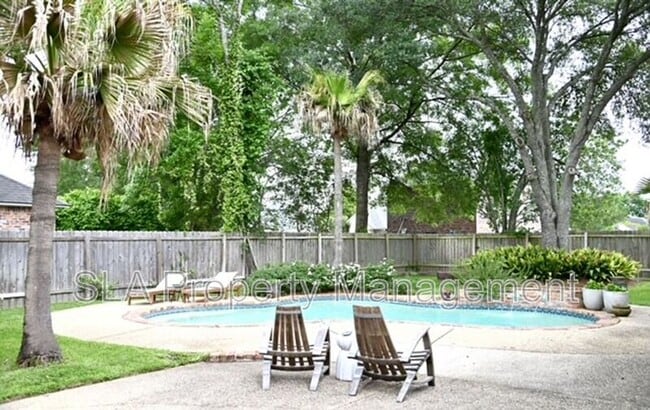 Building Photo - 17745 W Colony Way