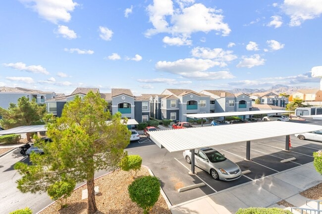 Building Photo - Beautifully Remodeled 2 bedroom Condo!