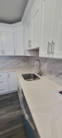 Building Photo - 358 Raritan St