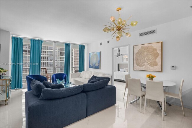 Building Photo - 475 Brickell Ave