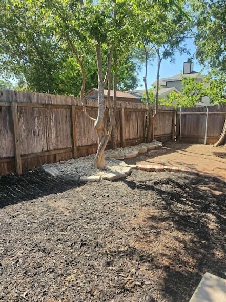 Building Photo - 845 Topaz Ln
