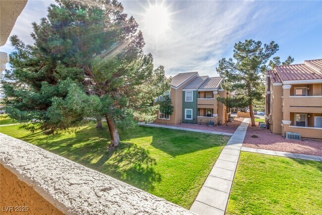 Building Photo - 8101 W Flamingo Rd