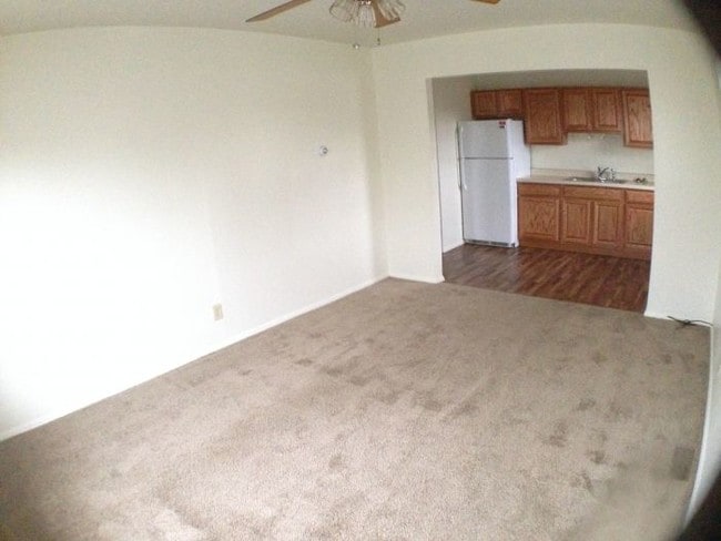 Building Photo - Peirce Avenue Apartments