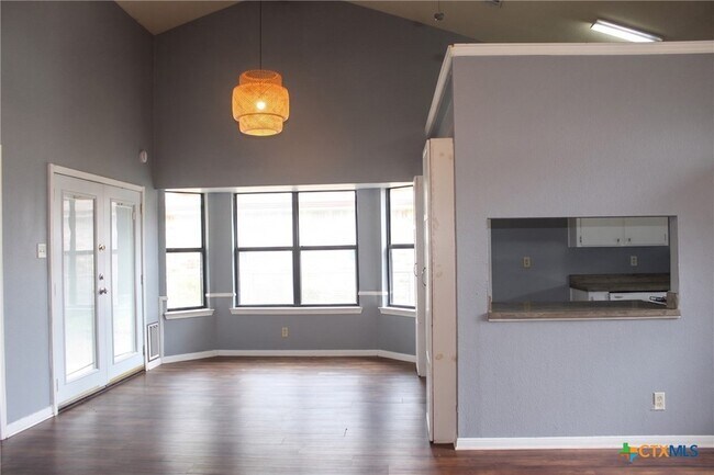 Building Photo - 4916 Glass Mountain Dr