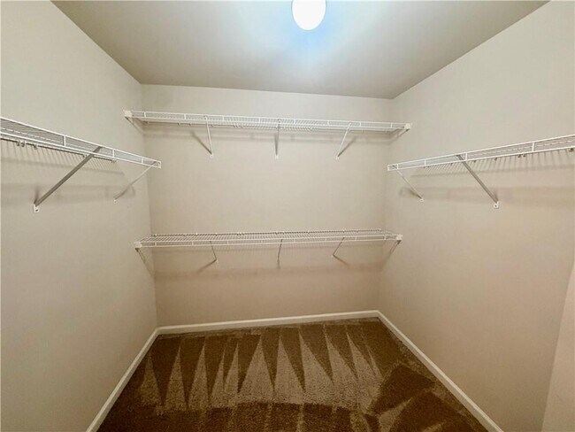 Building Photo - 4615 Woodbine Way