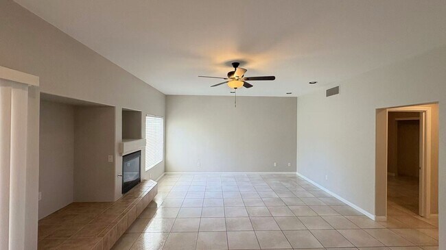 Building Photo - 6675 Coronado Crest Ave