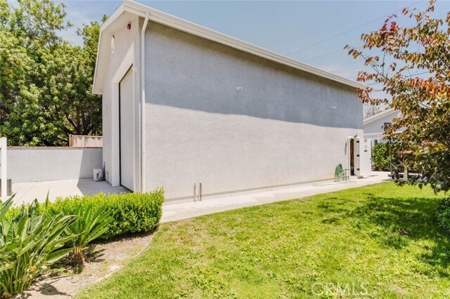 Building Photo - 1527 N Valley St