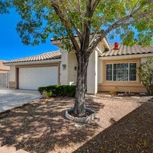 Building Photo - Single story home. NO HOA!