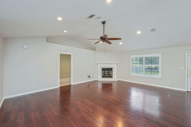 Building Photo - 1402 Ernest Hemingway Dr