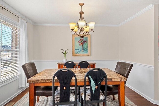 Building Photo - Spacious Living with a Private Primary Retreat!