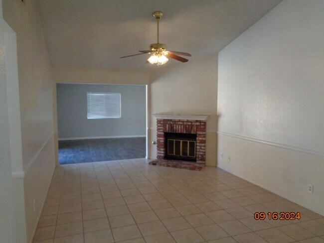 Building Photo - West Lancaster Home Offering 1383 sq. ft.