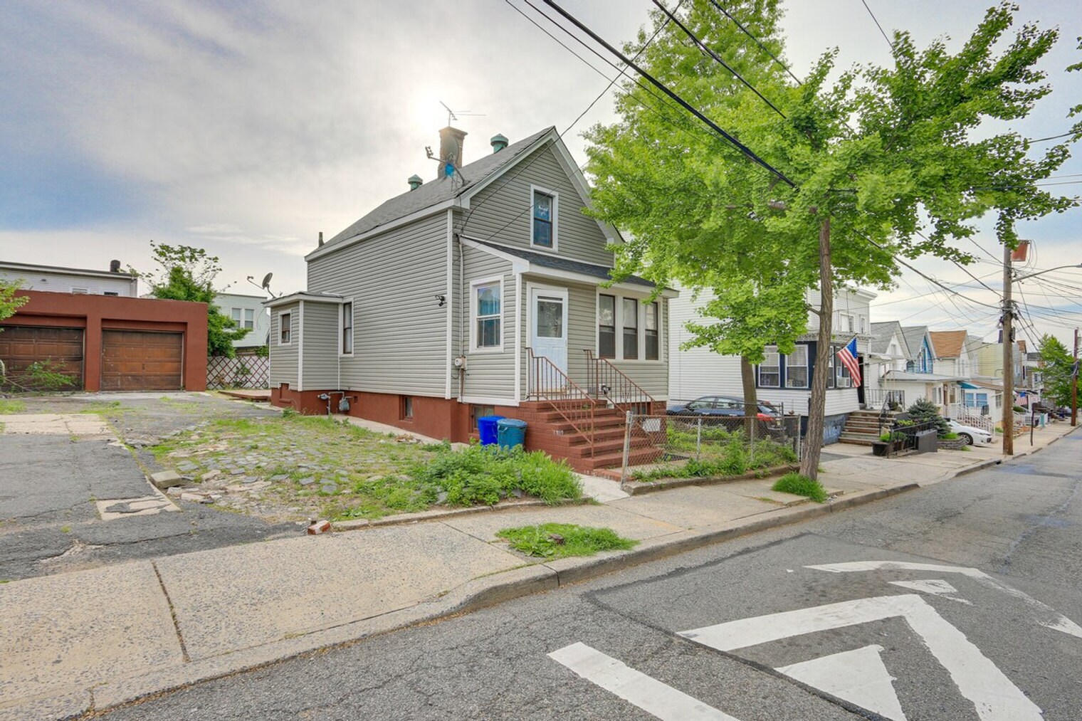 Building Photo - 301 Lembeck Ave