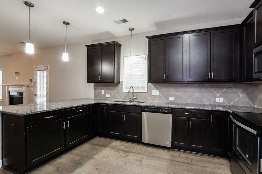 Building Photo - 252 Lanier Pl