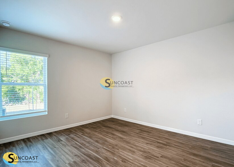 Building Photo - 22 Tropicana Parkway W