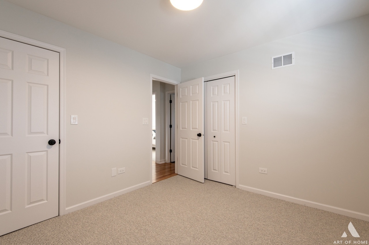 Building Photo - 6049 W 99th St