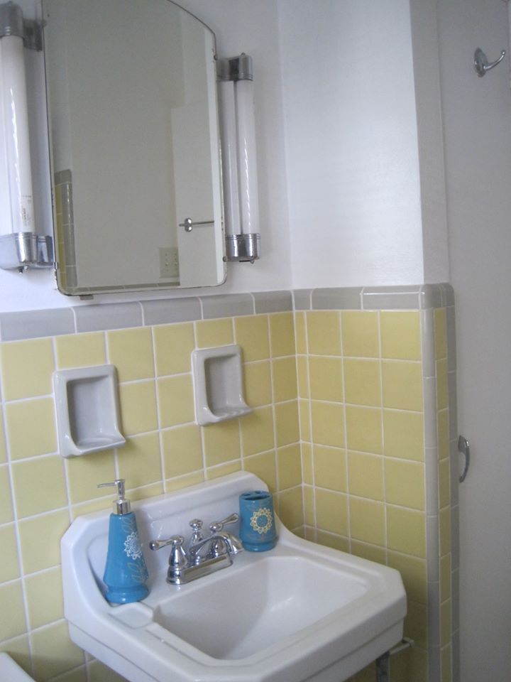 Building Photo - 612 Stetson St