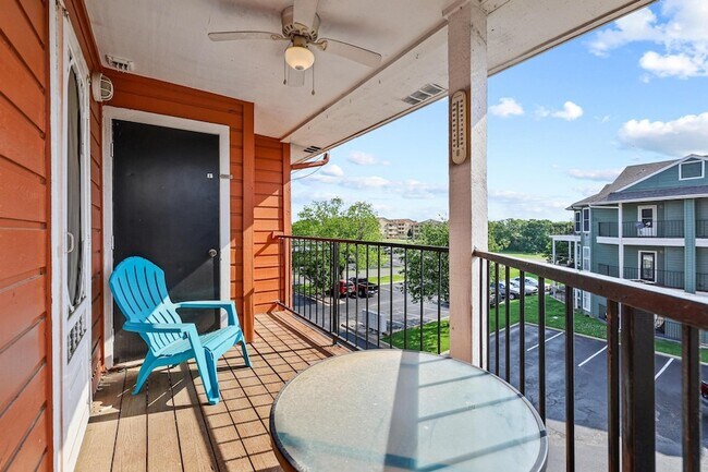 Building Photo - 2164 Tanglewood Blvd