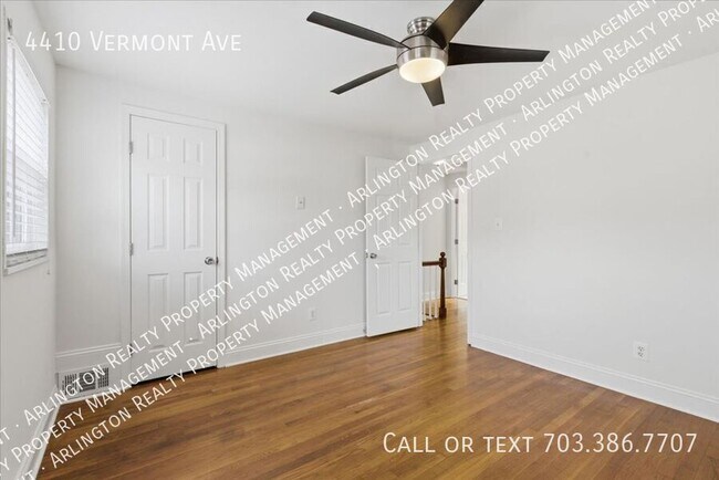 Building Photo - 4410 Vermont Ave