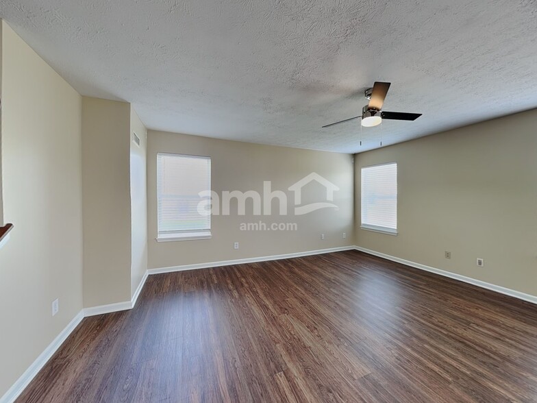 Building Photo - 8193 Tasman Dr