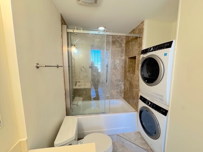 Building Photo - 321 Abercorn St