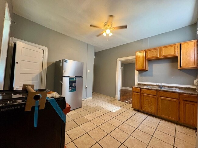 Building Photo - 3730 Maffitt Ave