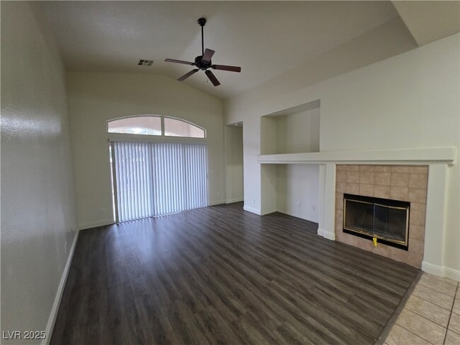 Building Photo - 8240 Aurora Peak Ave