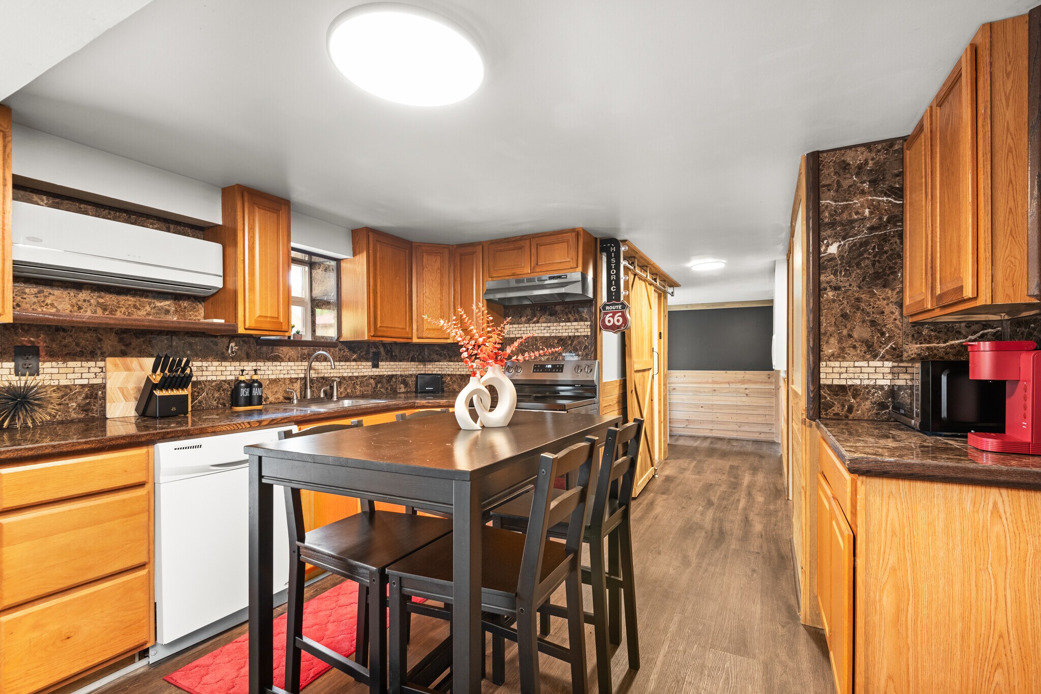 Building Photo - 1009 Little Marrowbone Rd