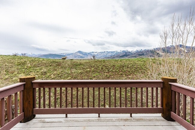 Building Photo - Blackhawk Station Comfortable 3-Bed