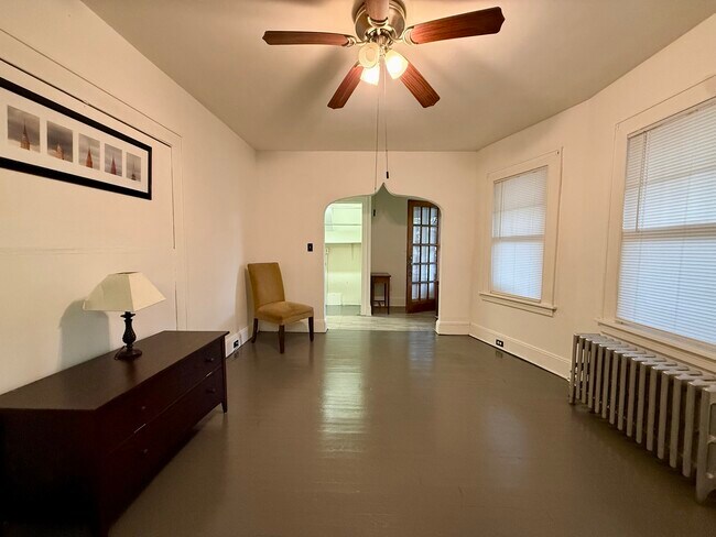 Building Photo - 43 Concord St