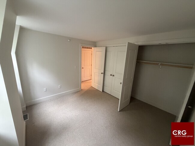 Building Photo - 104-106 Second St. Unit U9