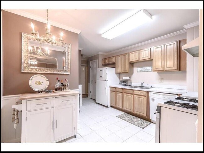 Primary Photo - 432 Collier Rd NW