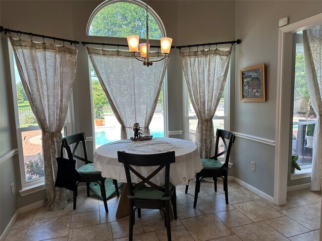 Building Photo - 4634 Grand Cayman Dr