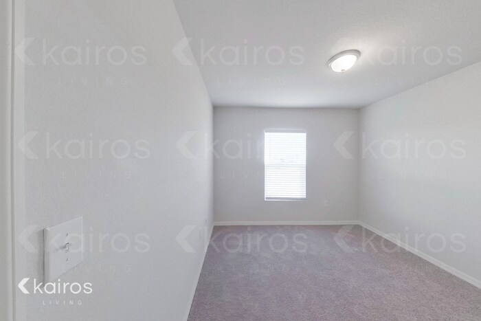 Building Photo - 1835 Nelson Rd N