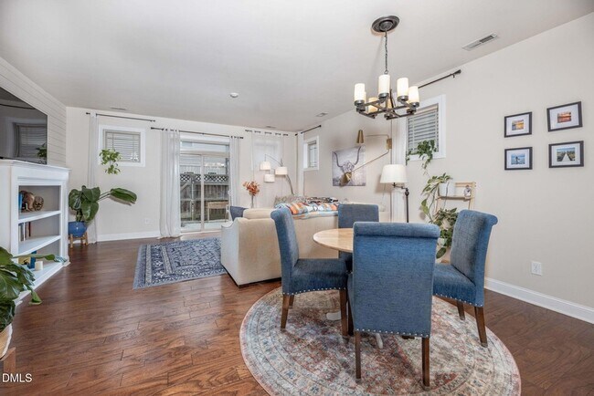 Building Photo - 2816 Piedmont River Way