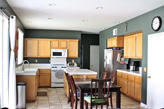 Building Photo - 6349 Catania Ct