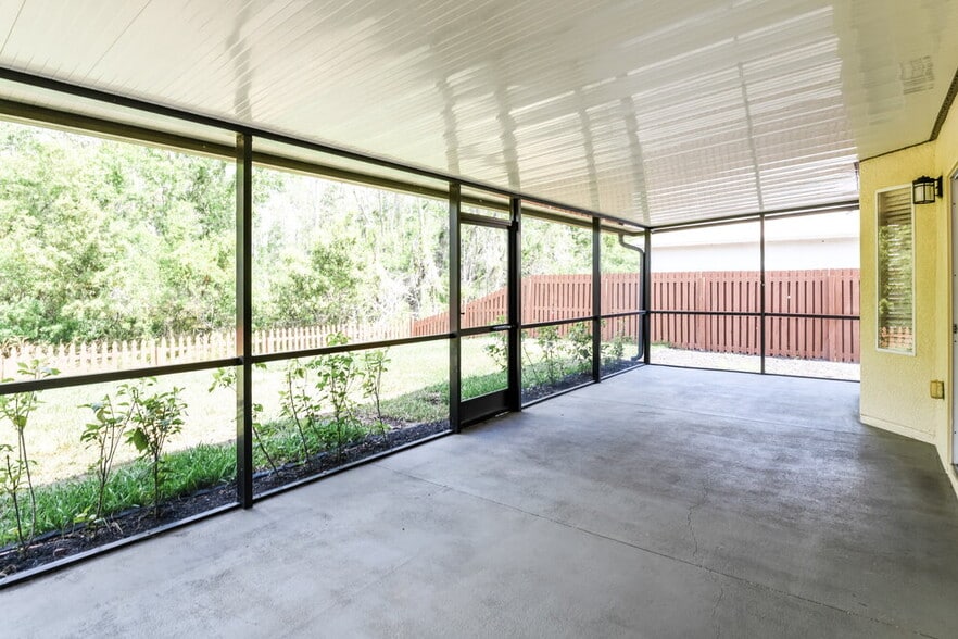 Building Photo - 18409 Kentisbury Ct
