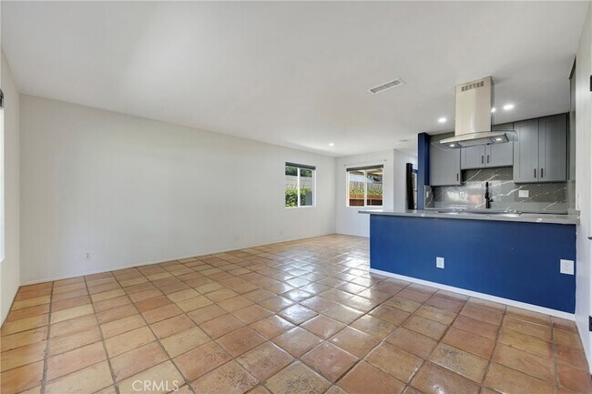 Building Photo - 8231 Deerfield Dr
