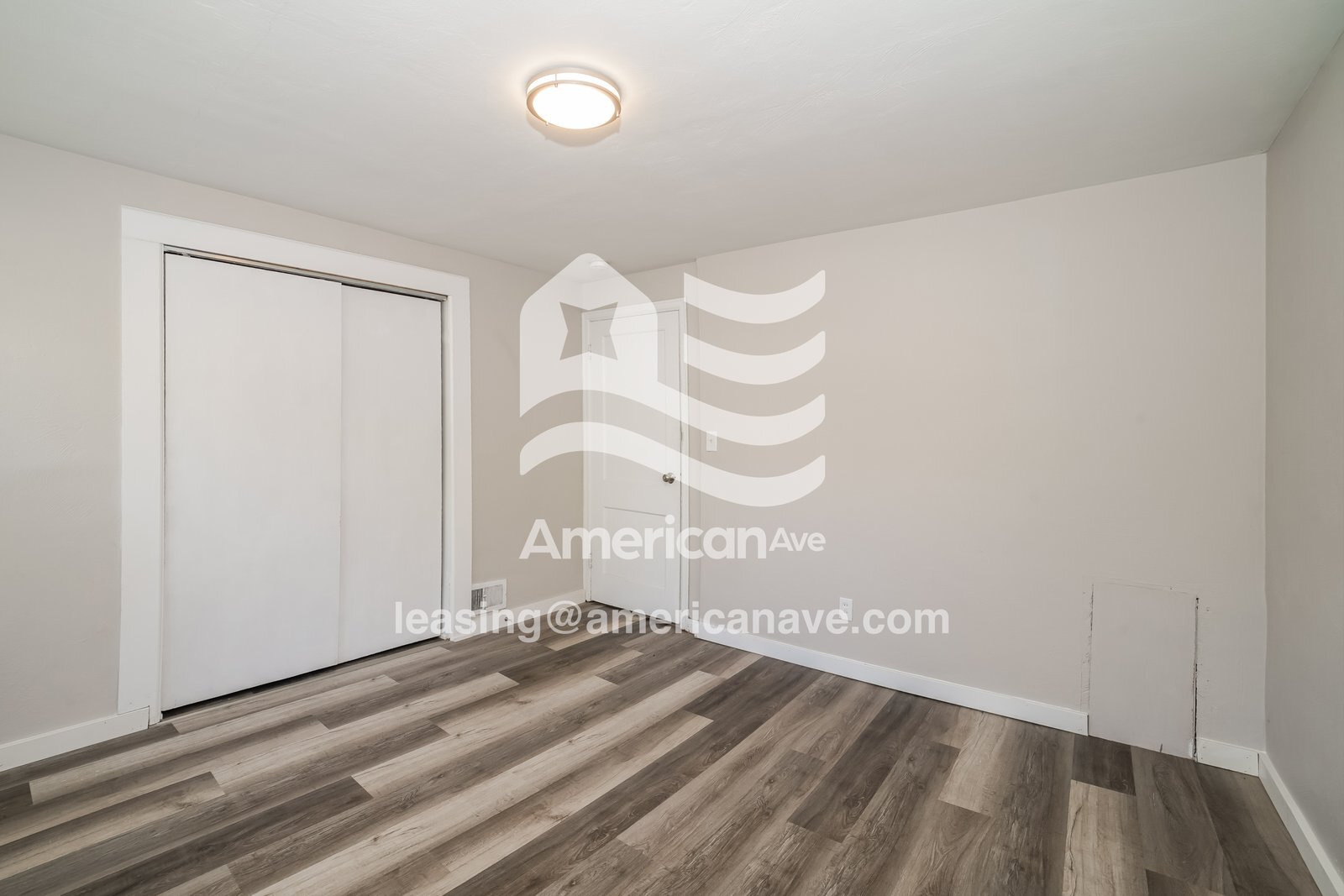 Building Photo - 908 E Maywood Ave