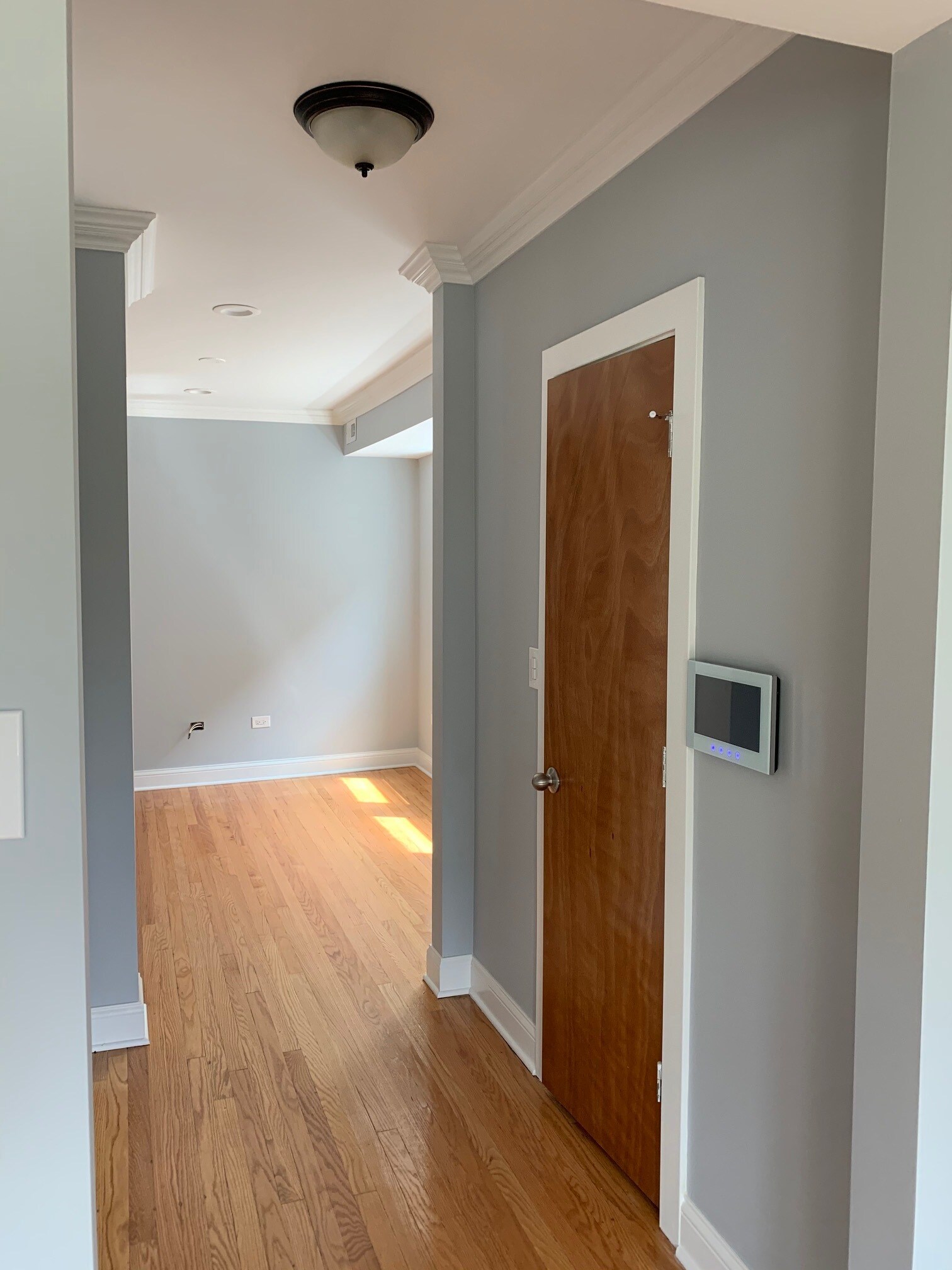 Building Photo - 739 Brummel St