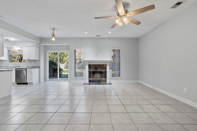 Building Photo - 9524 Pointe Aux Chenes Rd